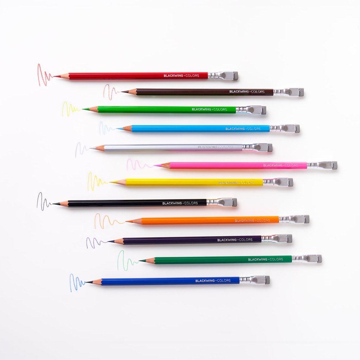 Lápis de cor Blackwing Colors em uso