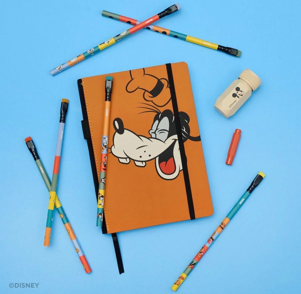 Blackwing Disney Goofy e Pluto composição em fundo azul