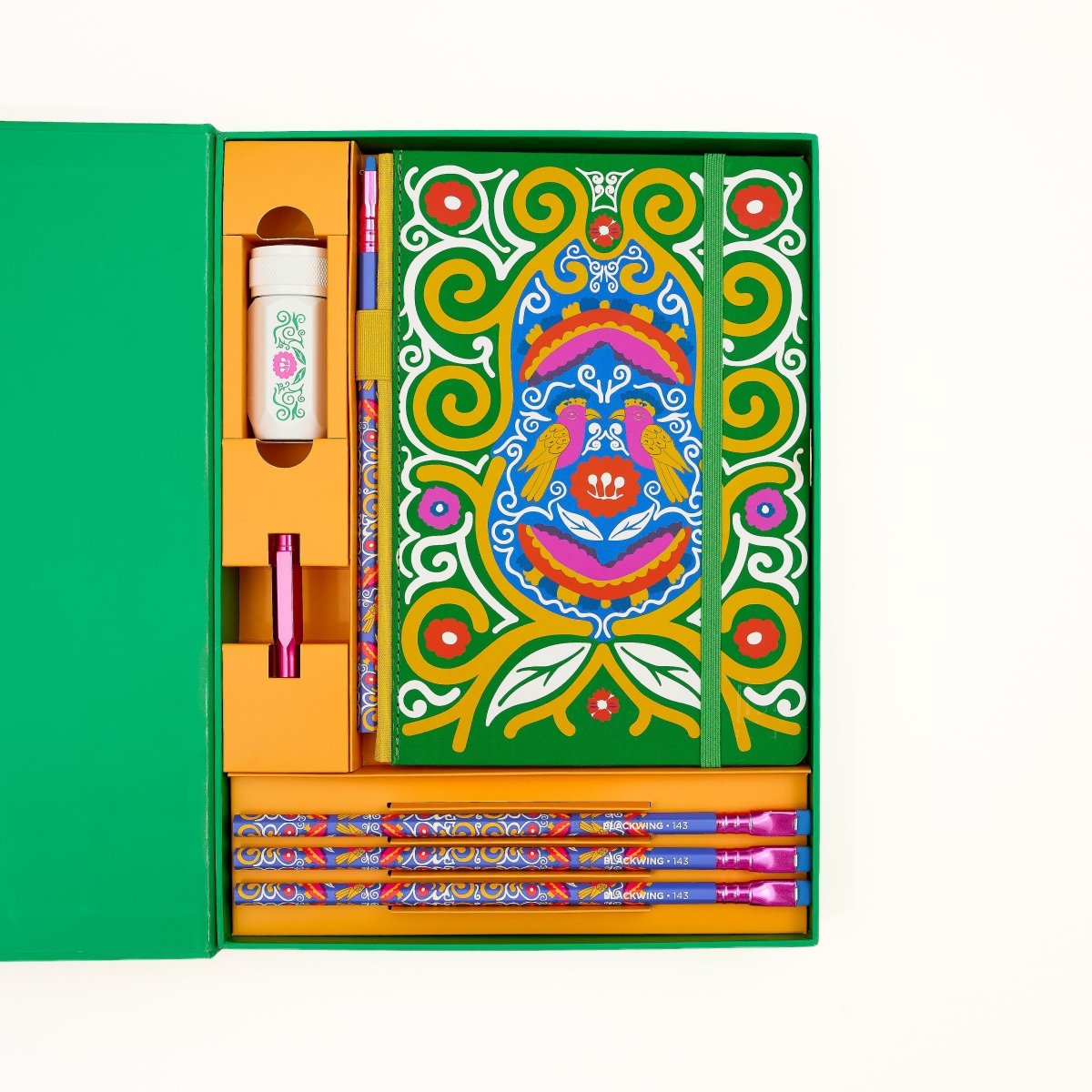 Kit Blackwing Volume 143 Frida Kahlo Notebook Essentials Set