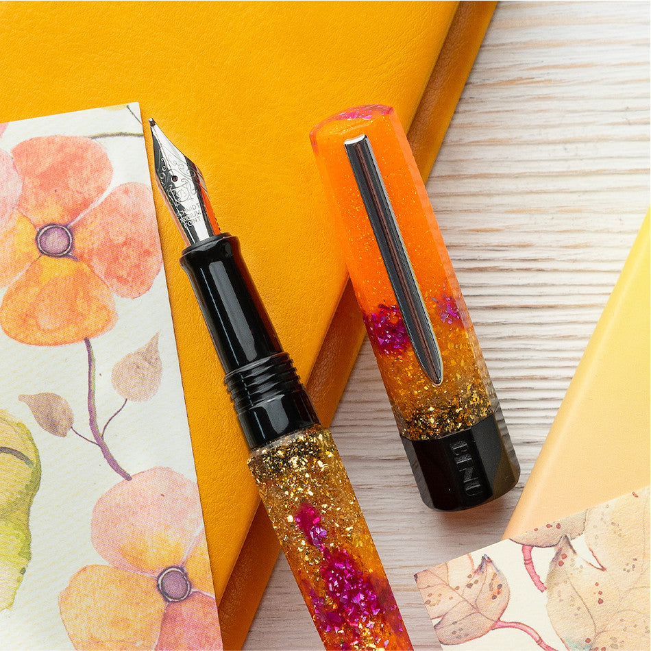 Caneta-tinteiro BENU Euphoria Vibrant Summer — Exclusiva Cult Pens — imagem 3