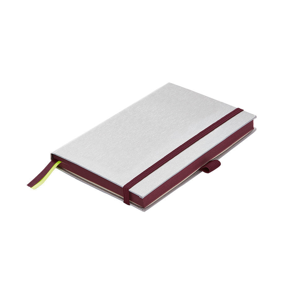 Caderno LAMY paper A6 capa dura preta com acabamento roxo