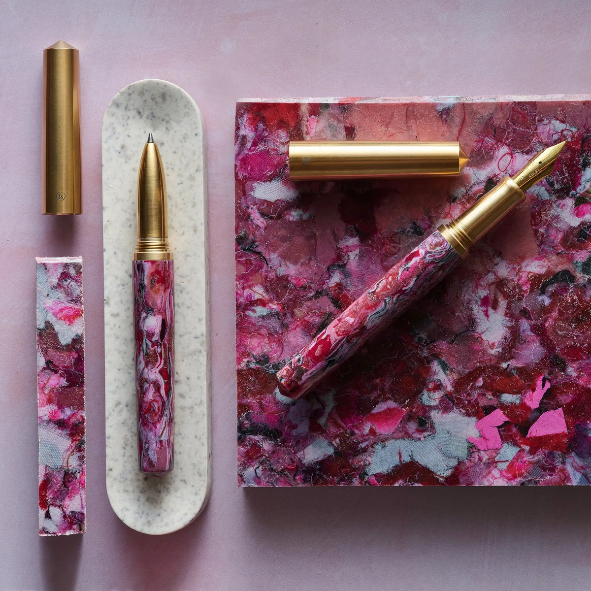 Tom’s Studio Handmade Fabreco Pink Beach — Caneta Artesanal — imagem 1